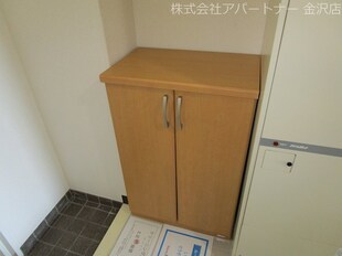 レジデンスカープ金沢の物件内観写真